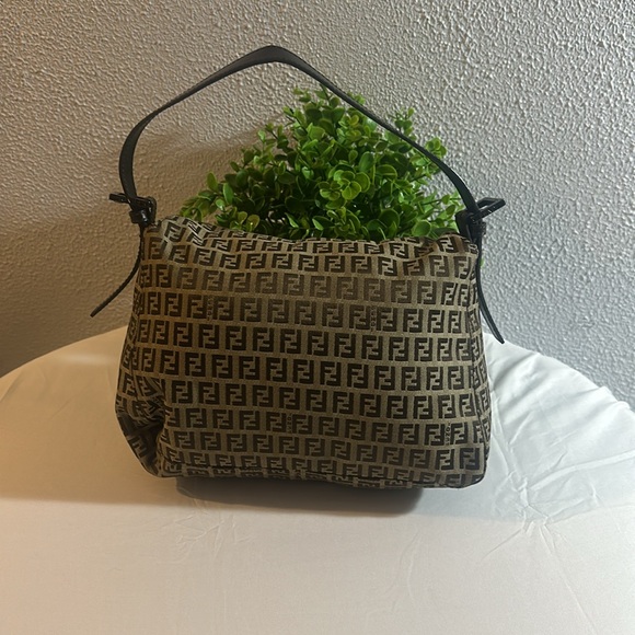 Authentic Fendi Baguette Shoulder cloth Handbag Zucca print, very classy - Picture 5 of 15